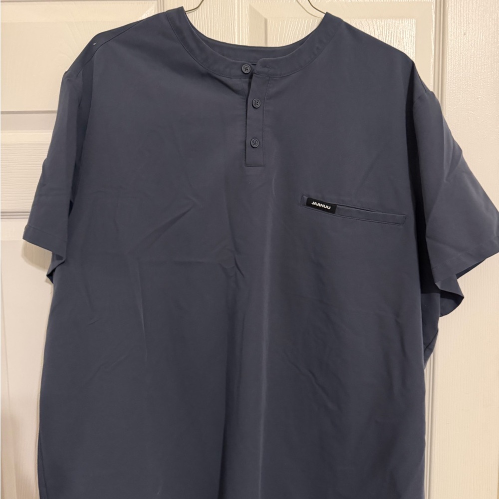 Jaanuu Men's Slate Gray Short Sleeve Henley Scrub Top